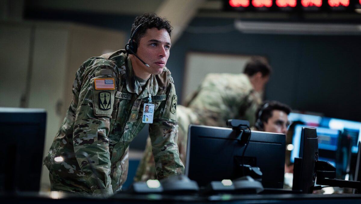 CCR (Claustrophobic Control Rooms): DP Barry Ackroyd on âA House of Dynamiteâ